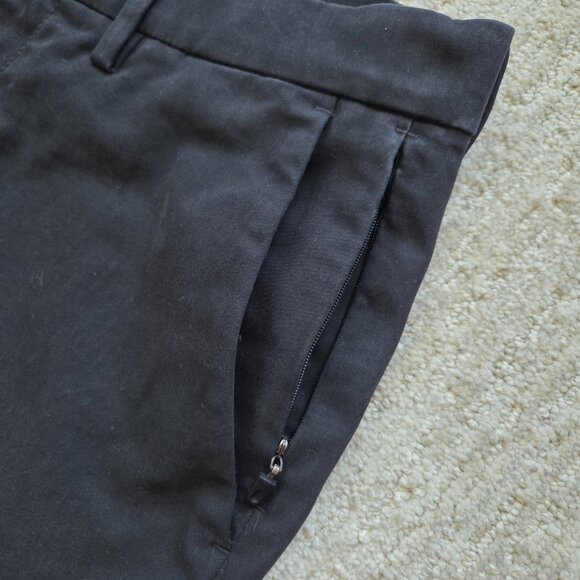 SOLD Old Navy Ultimate Tech Slim Built In Flex Chino Shorts Men's 29 Black Jack - Picture 5 of 14